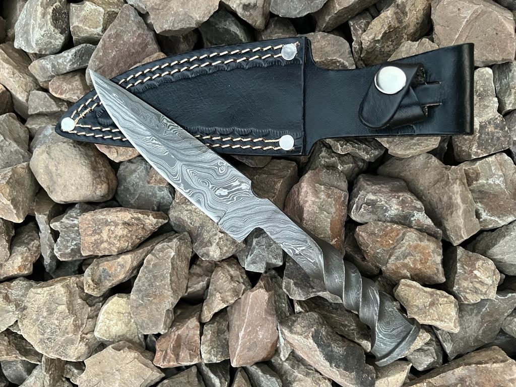 Damascus Spike Skinner