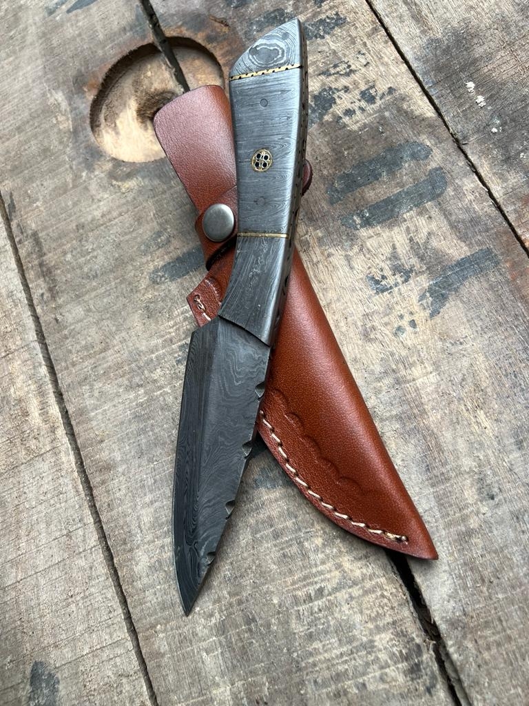 Damascus Knife 